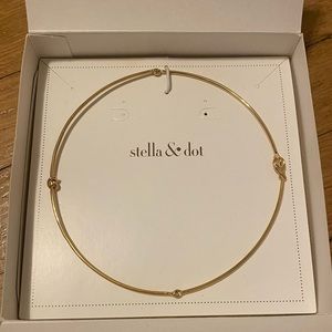 Stella & Dot simple knot collar necklace